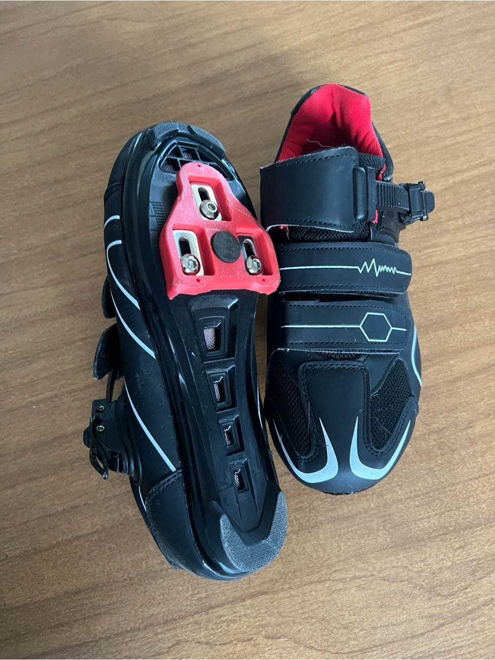 Cycling Shoes with Easy-Adjust Closure